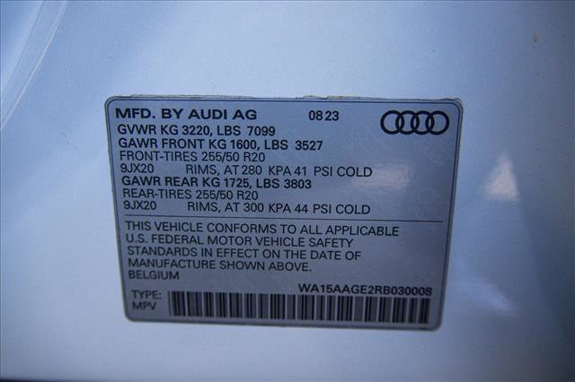 Used 2024 Audi Q8 e-tron Premium Plus w/ Premium Plus Package image 29