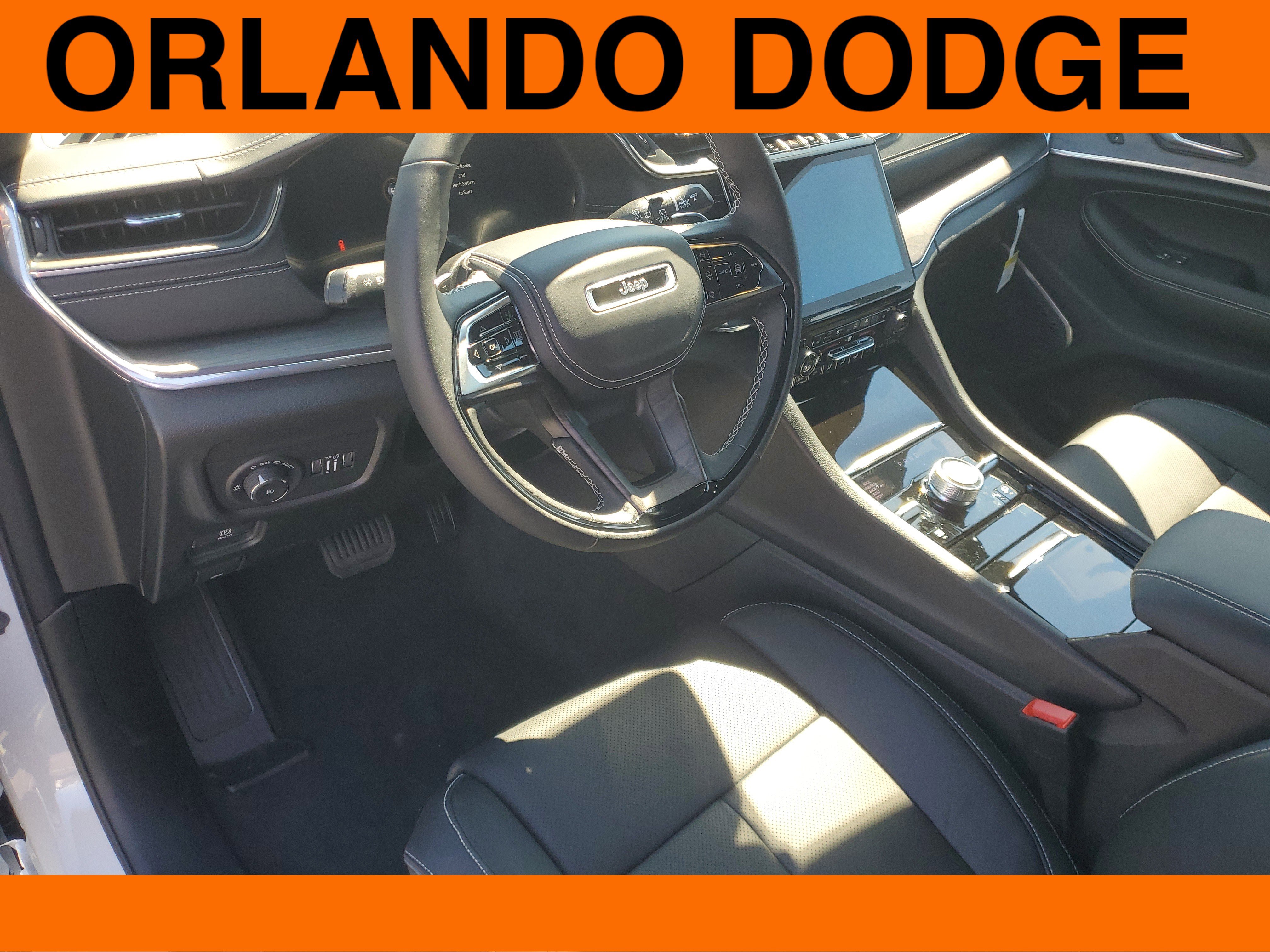 New 2025 Jeep Grand Cherokee Overland w/ Adv Protech Group III image 8