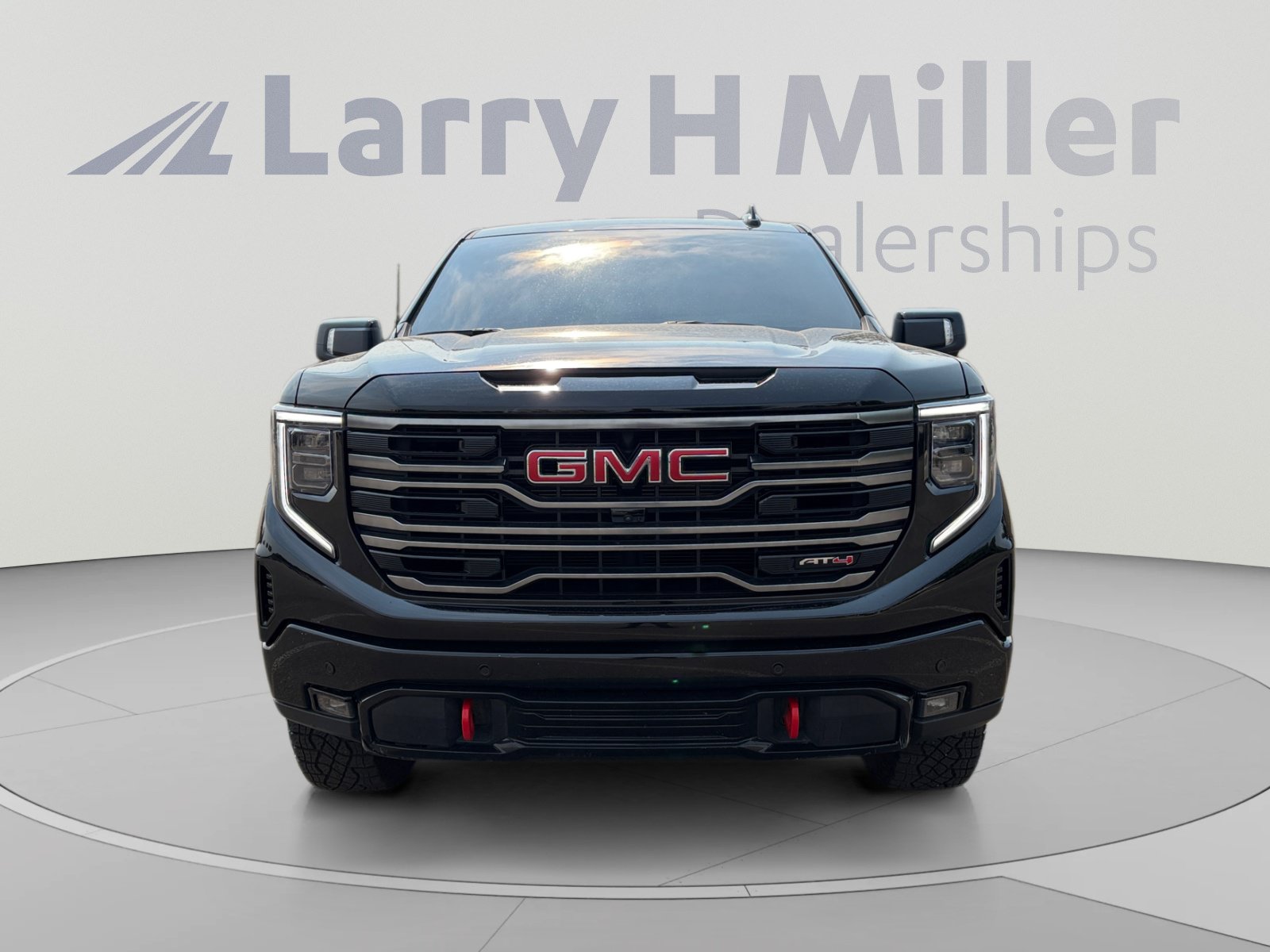 Used 2025 GMC Sierra 1500 AT4 AWD/4WD image 9
