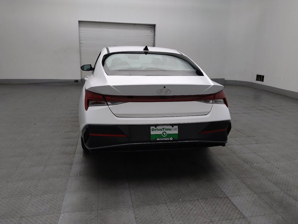 Used 2025 Hyundai Elantra SEL FWD image 6