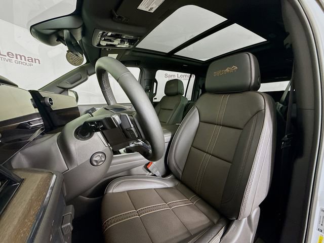 Used 2026 Chevrolet Suburban High Country w/ Sun And Tow Package AWD/4WD image 24