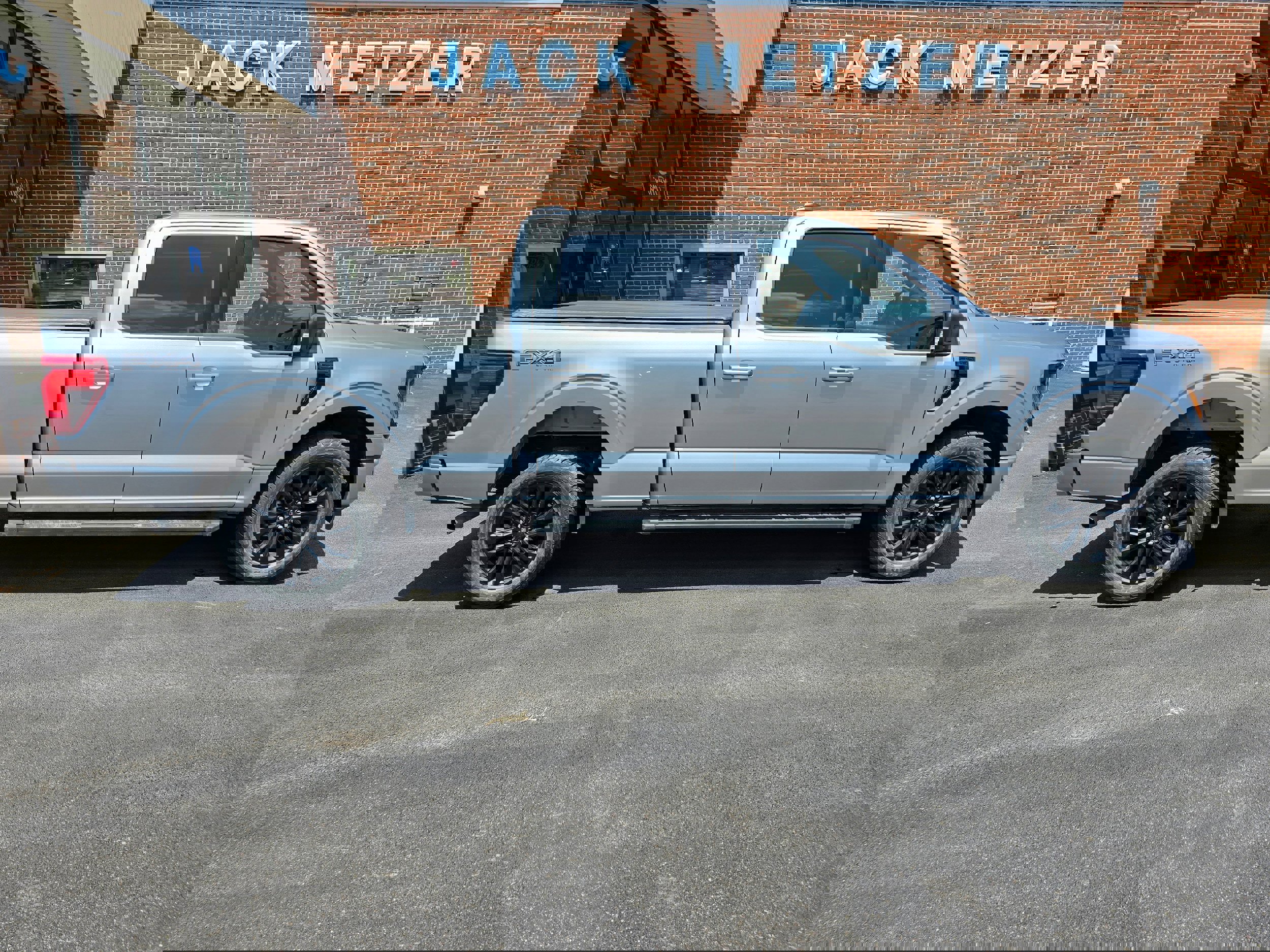 Used 2024 Ford F150 XLT w/ Equipment Group 302A MID image 9