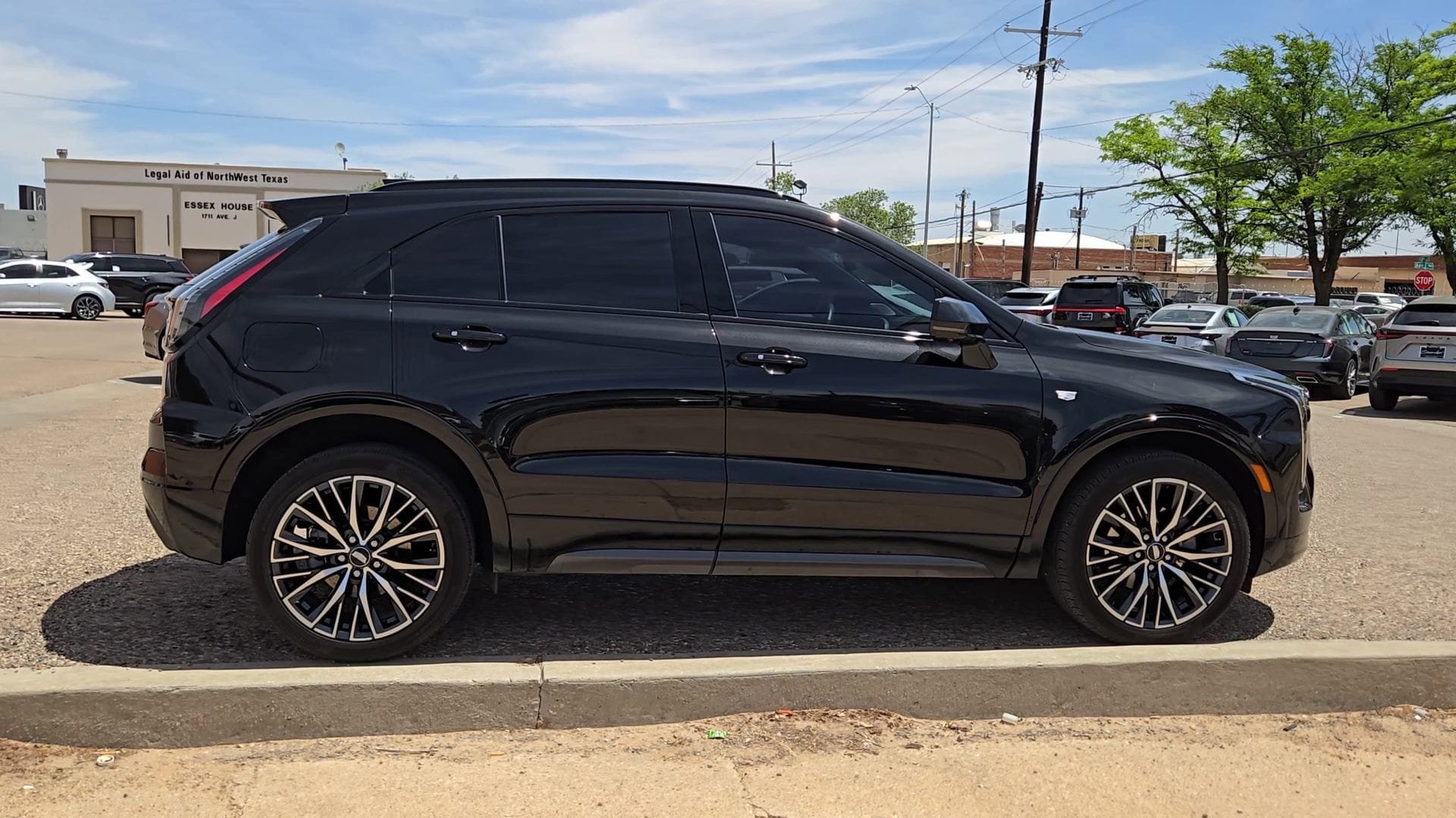 Used 2024 Cadillac XT4 Sport FWD image 9