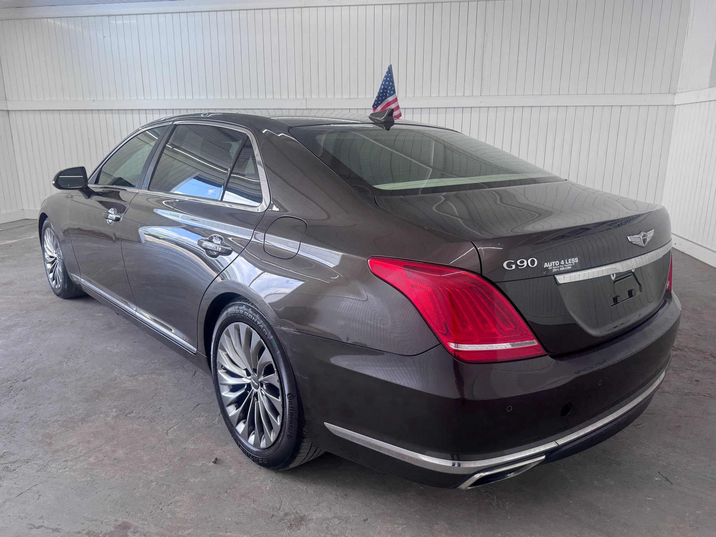 Used 2017 Genesis G90 3.3T Premium RWD image 7