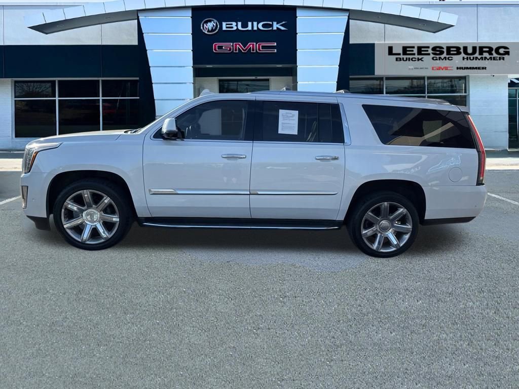 Used 2017 Cadillac Escalade ESV Luxury image 4