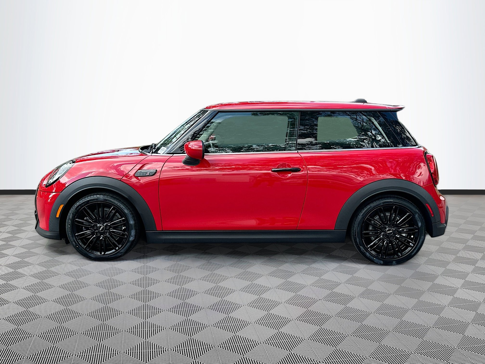 Certified 2024 MINI Cooper S image 4