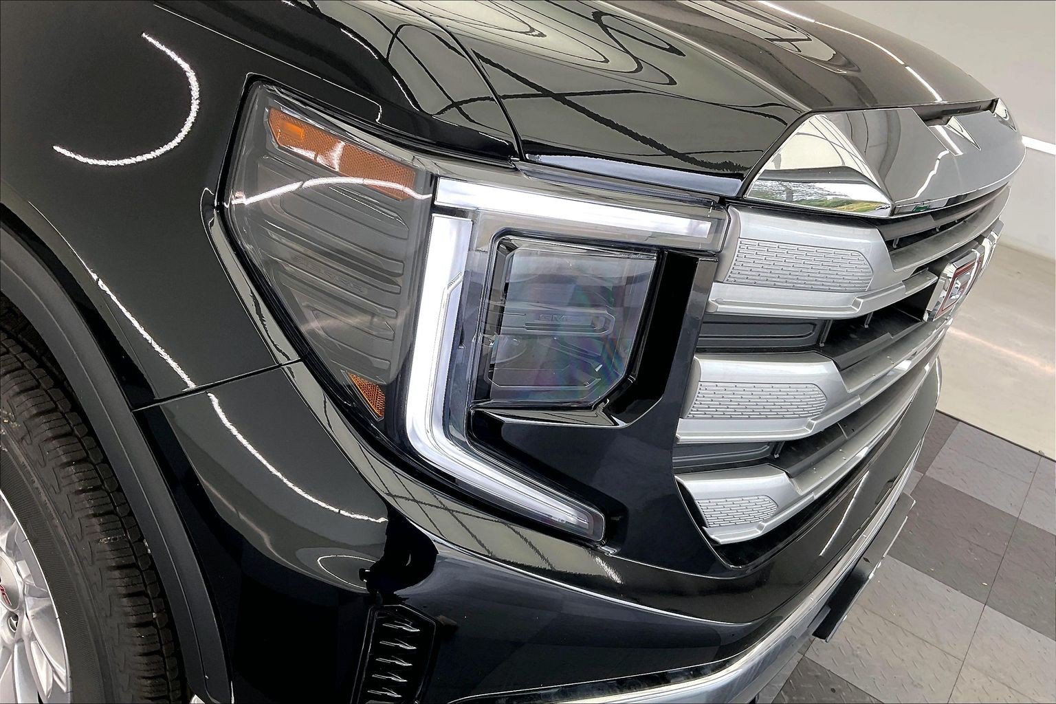 New 2026 GMC Sierra 1500 SLE AWD/4WD image 15