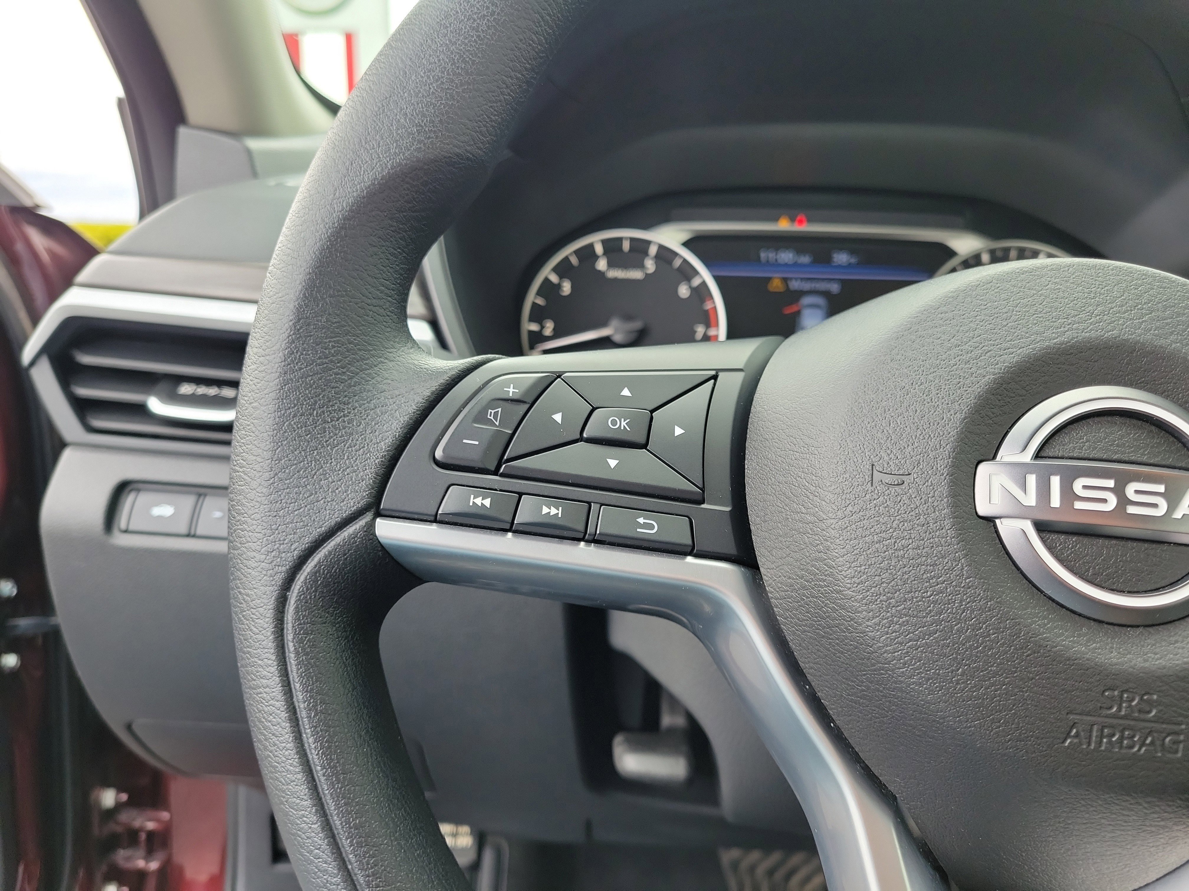 Used 2025 Nissan Altima 2.5 SV FWD image 22