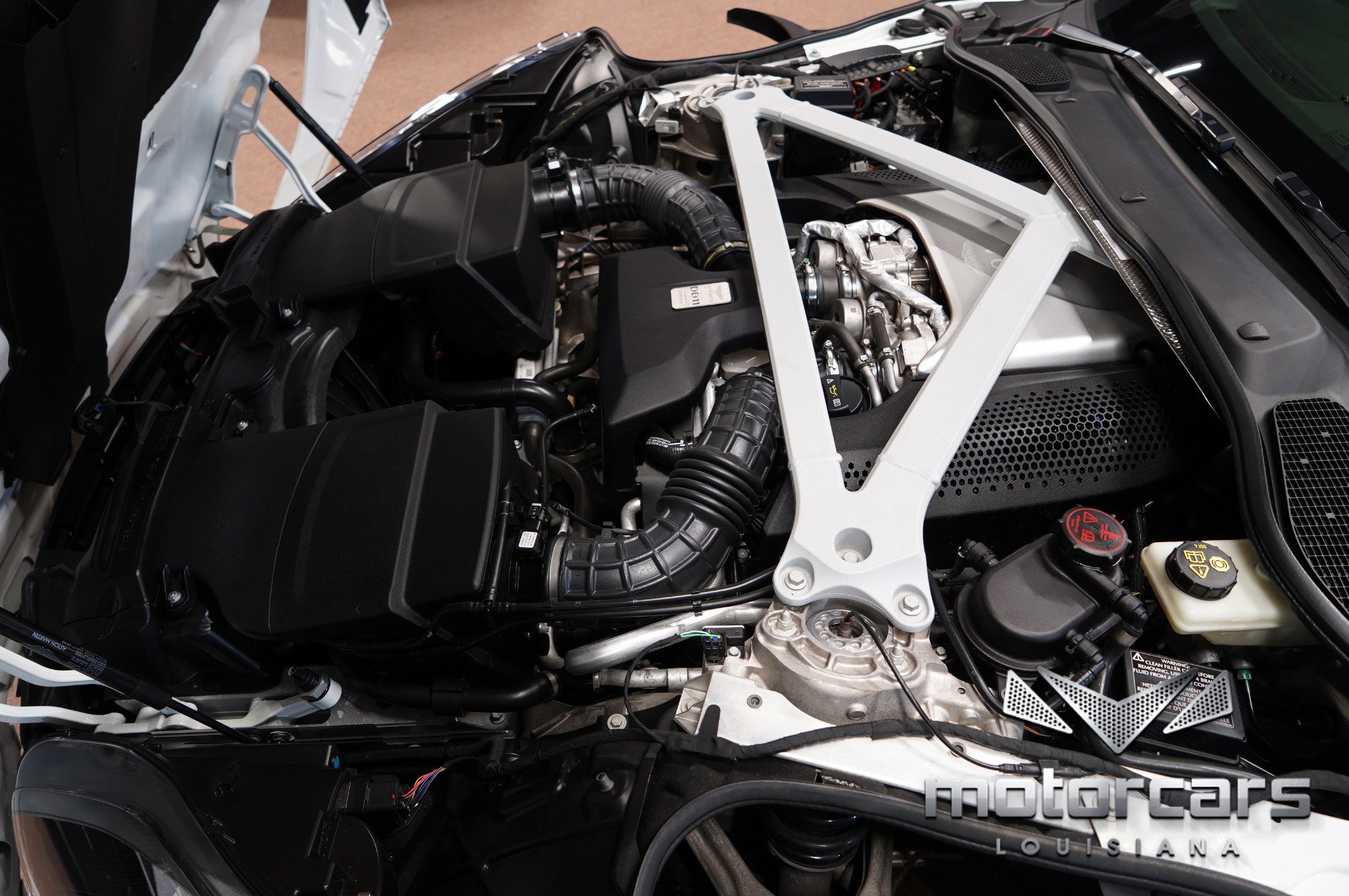 Used 2018 Aston Martin DB11 Coupe image 27