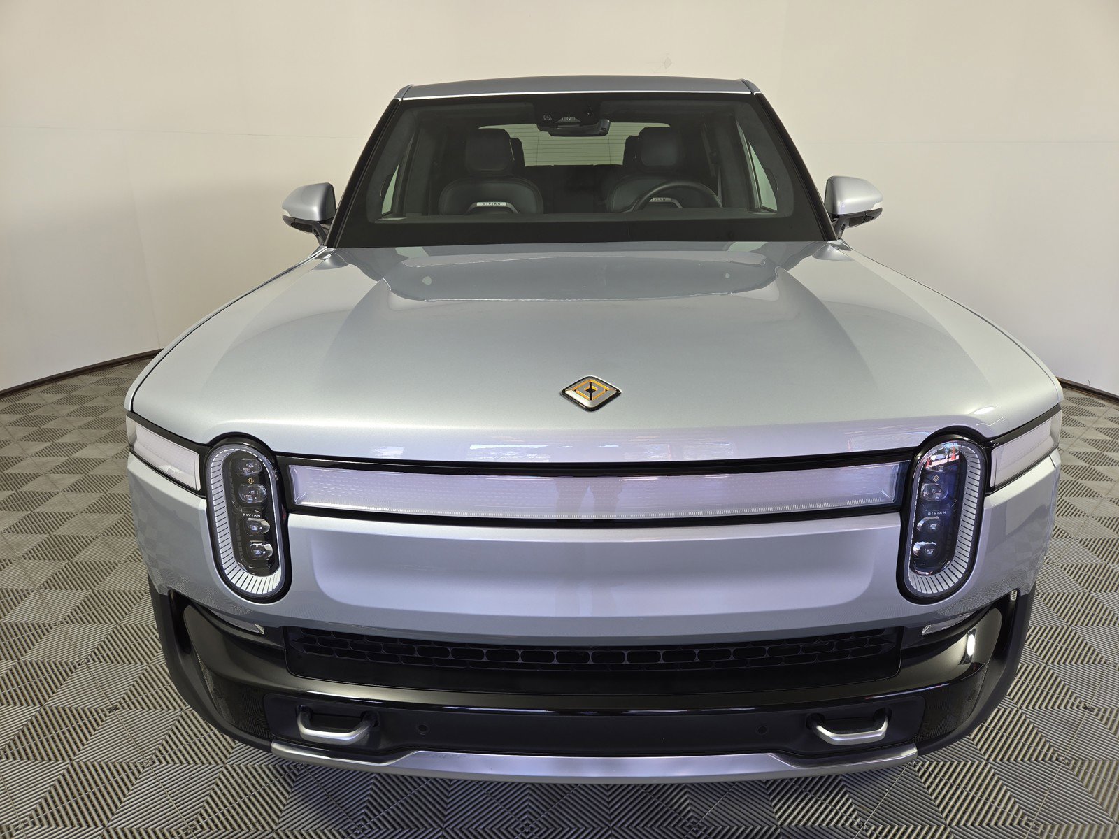 Used 2023 Rivian R1T Adventure AWD/4WD image 8