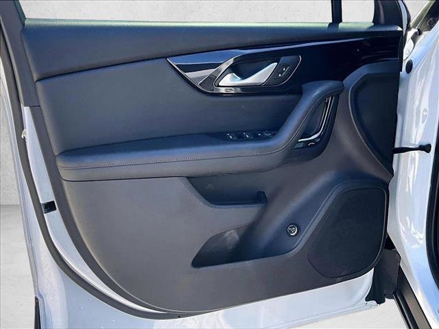 Used 2019 Chevrolet Blazer RS w/ LPO, Floor Liner Package FWD image 17