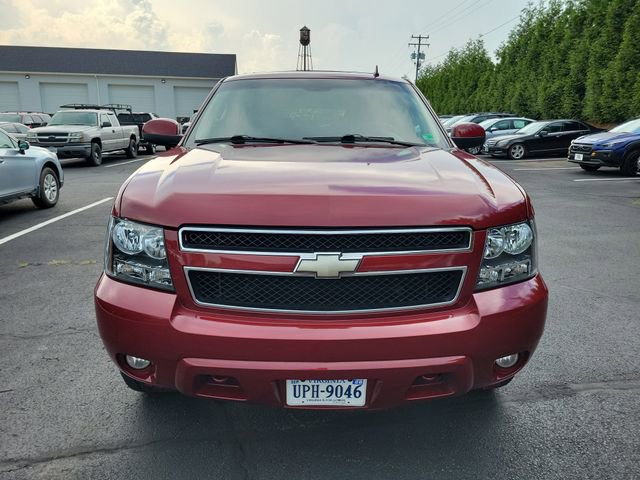 Used 2011 Chevrolet Suburban LT w/ Luxury Package image 2