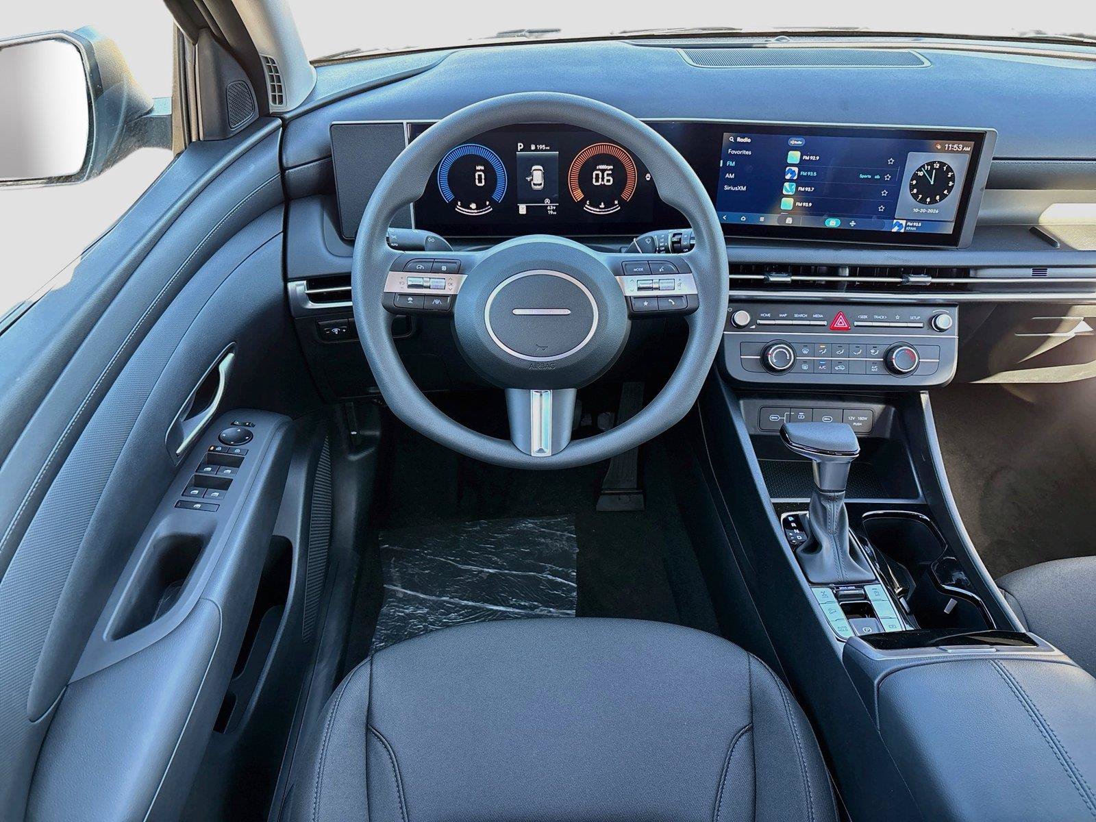 New 2026 Hyundai Tucson SE AWD/4WD image 2