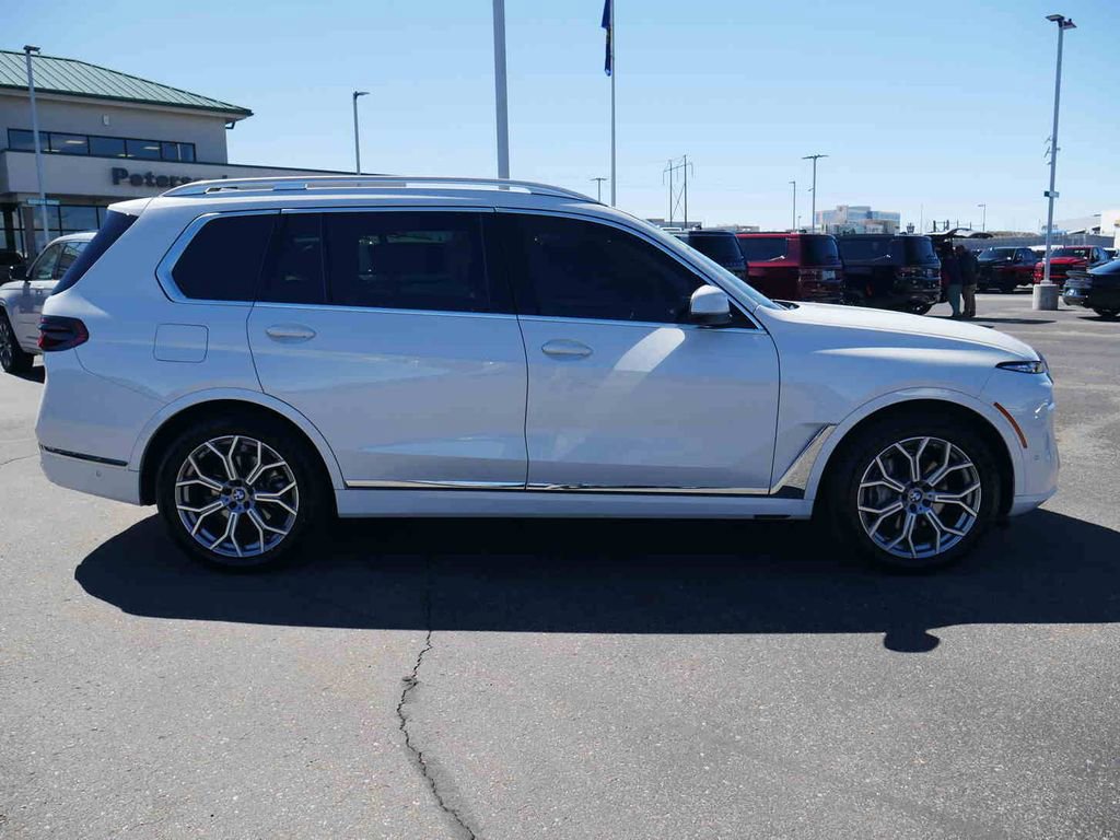 Used 2023 BMW X7 xDrive40i w/ Premium Package image 25