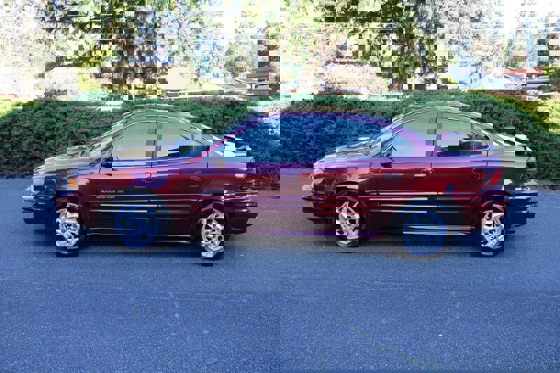 Used 2002 Pontiac Grand Am SE image 12