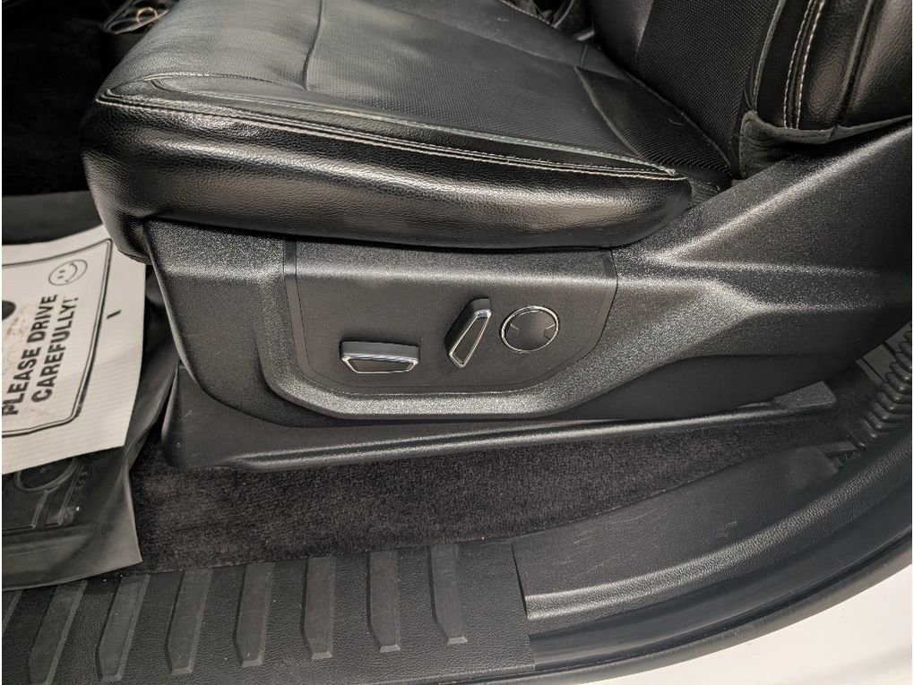 Used 2017 Ford F150 Lariat w/ Heavy-Duty Payload Package AWD/4WD image 8