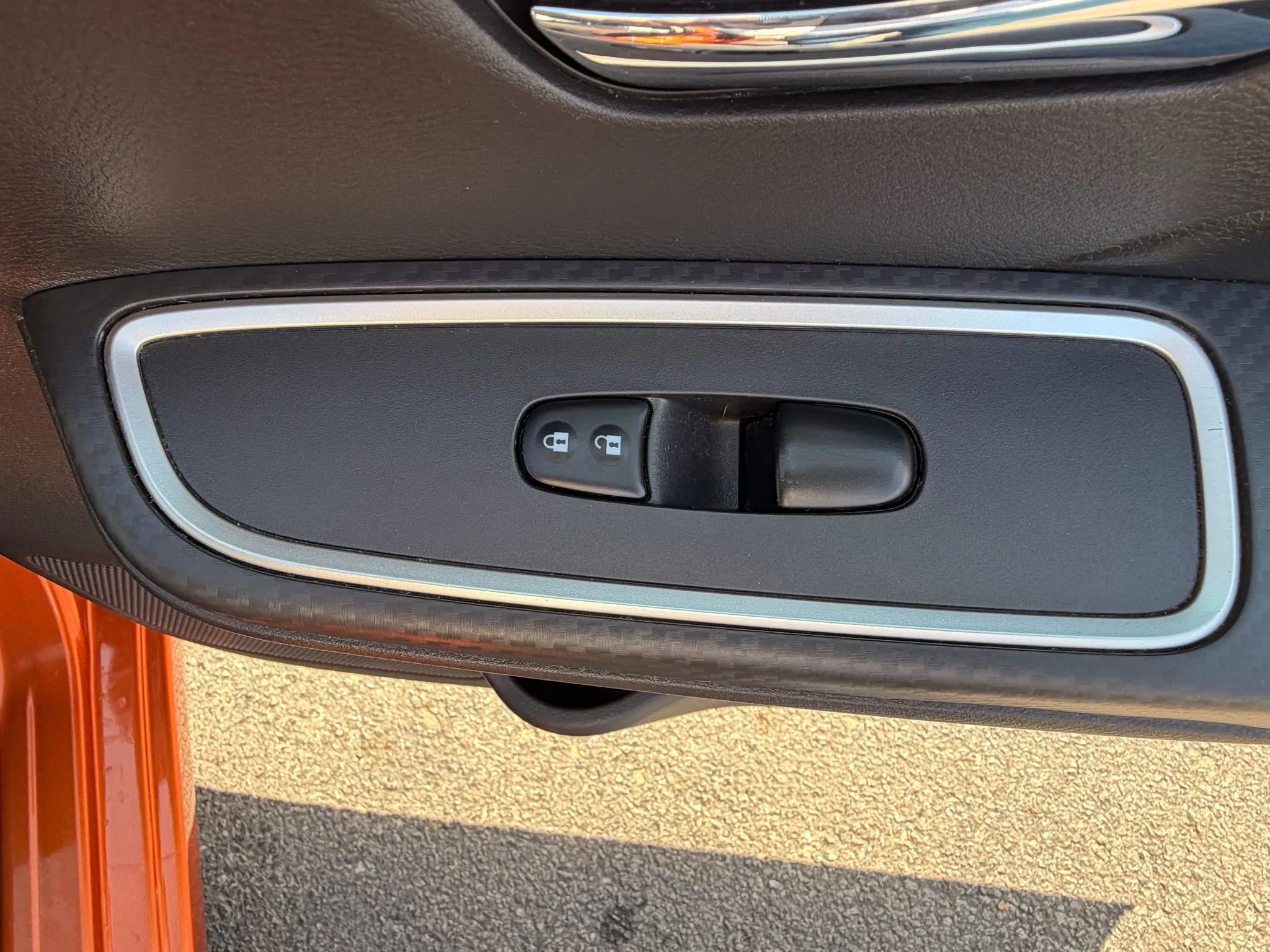 Used 2020 Nissan Versa SR w/ Lighting Package image 24