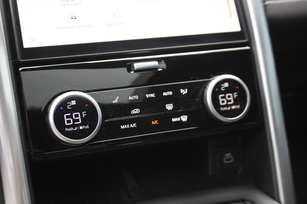 Certified 2024 Land Rover Discovery Dynamic SE image 20