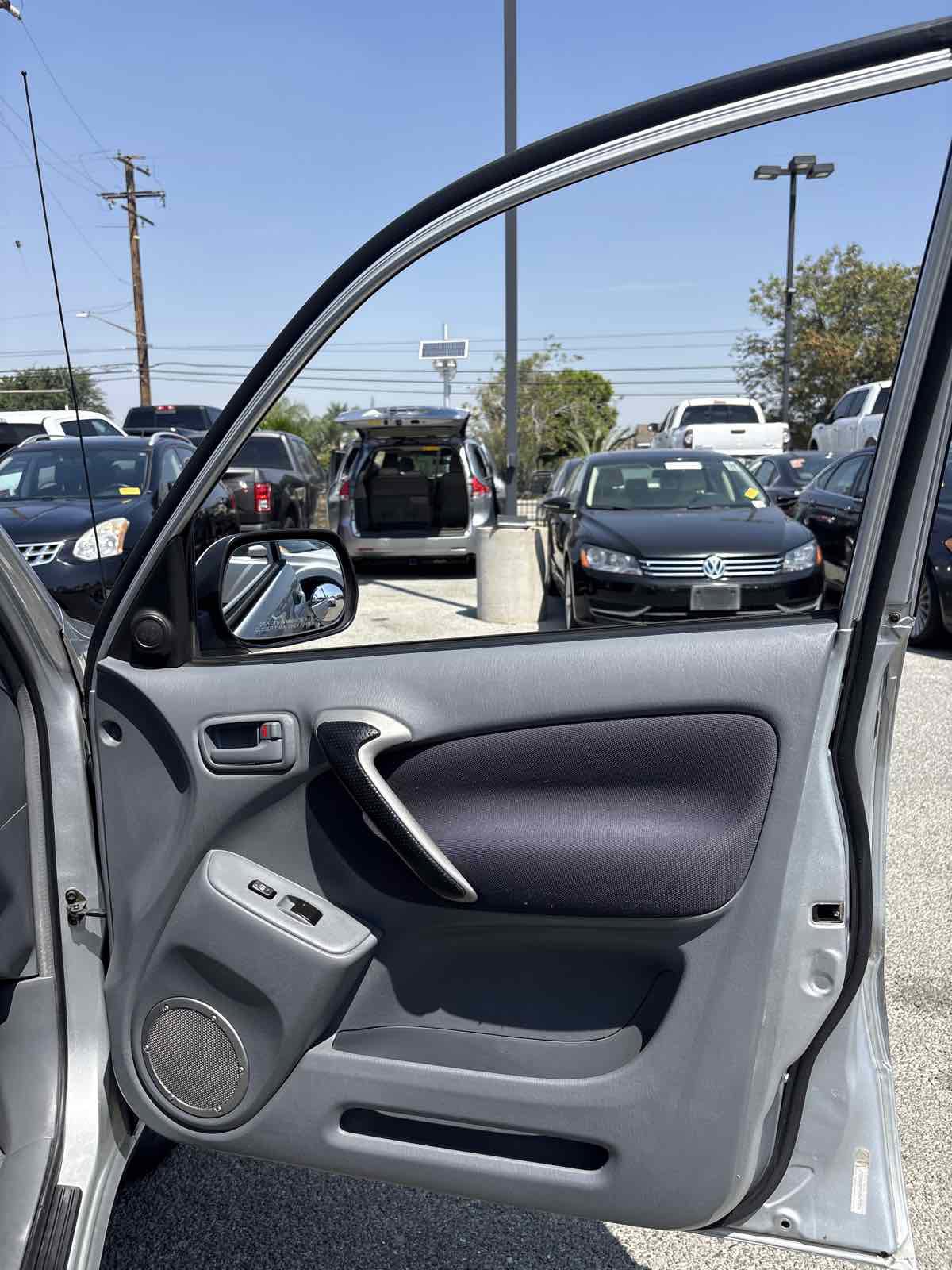 Used 2001 Toyota RAV4 2WD image 13