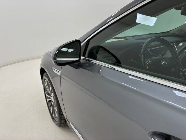 Used 2019 Buick LaCrosse Essence image 10