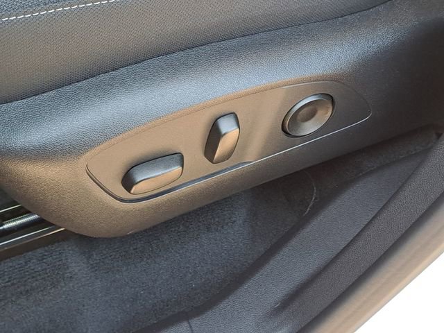 Used 2026 Chevrolet Traverse LT w/ Midnight/Sport Edition image 22