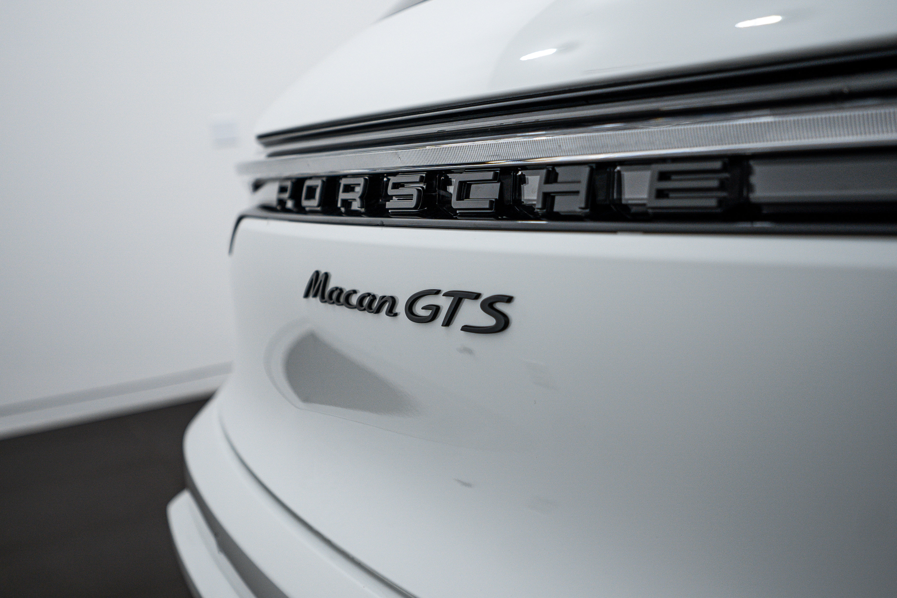 New 2026 Porsche Macan GTS image 25