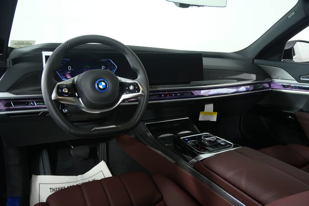 Used 2026 BMW i7 eDrive50 w/ Premium Package RWD image 18