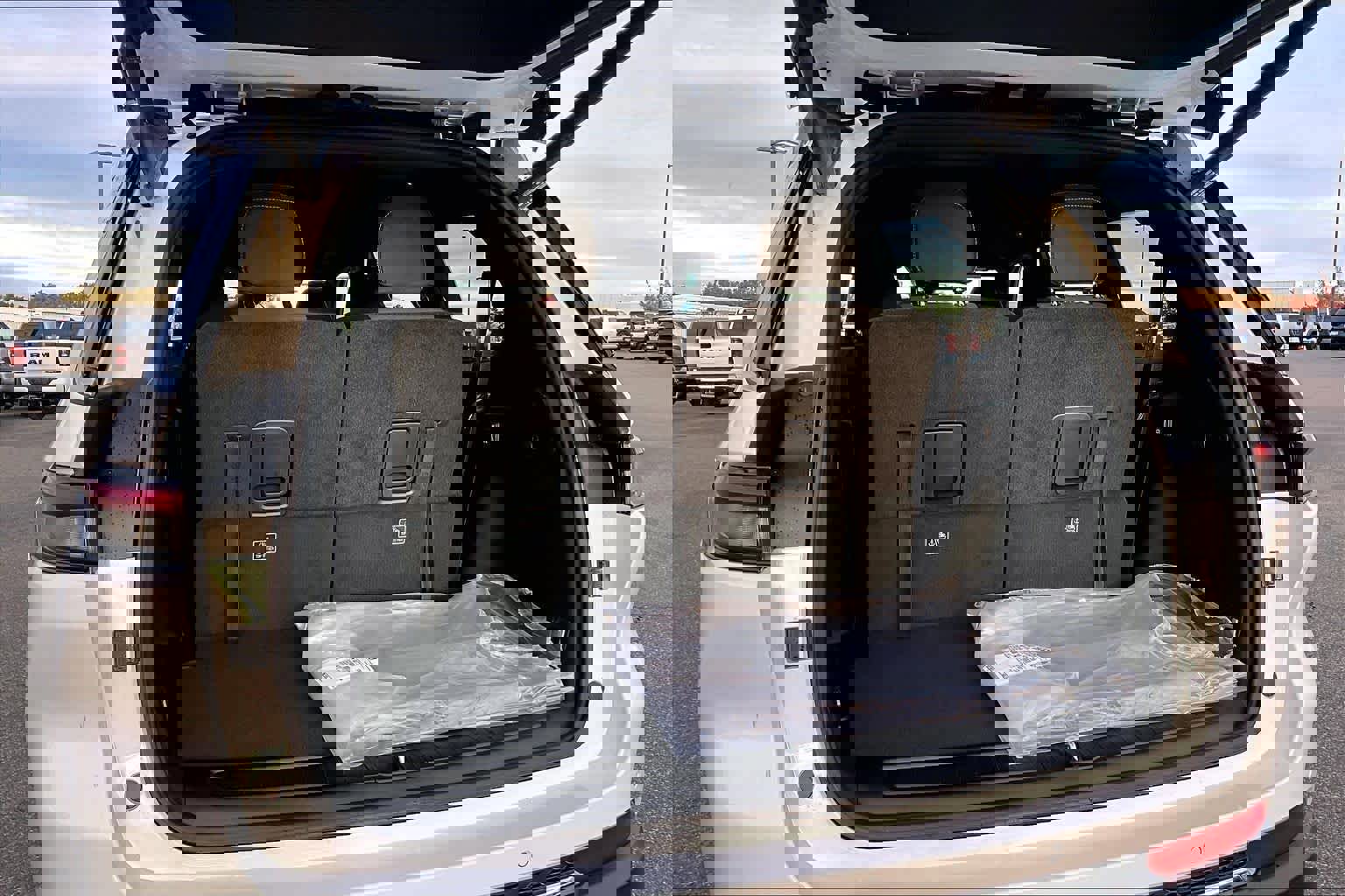 New 2025 Jeep Grand Cherokee L Laredo w/ Luxury Tech Group I image 19