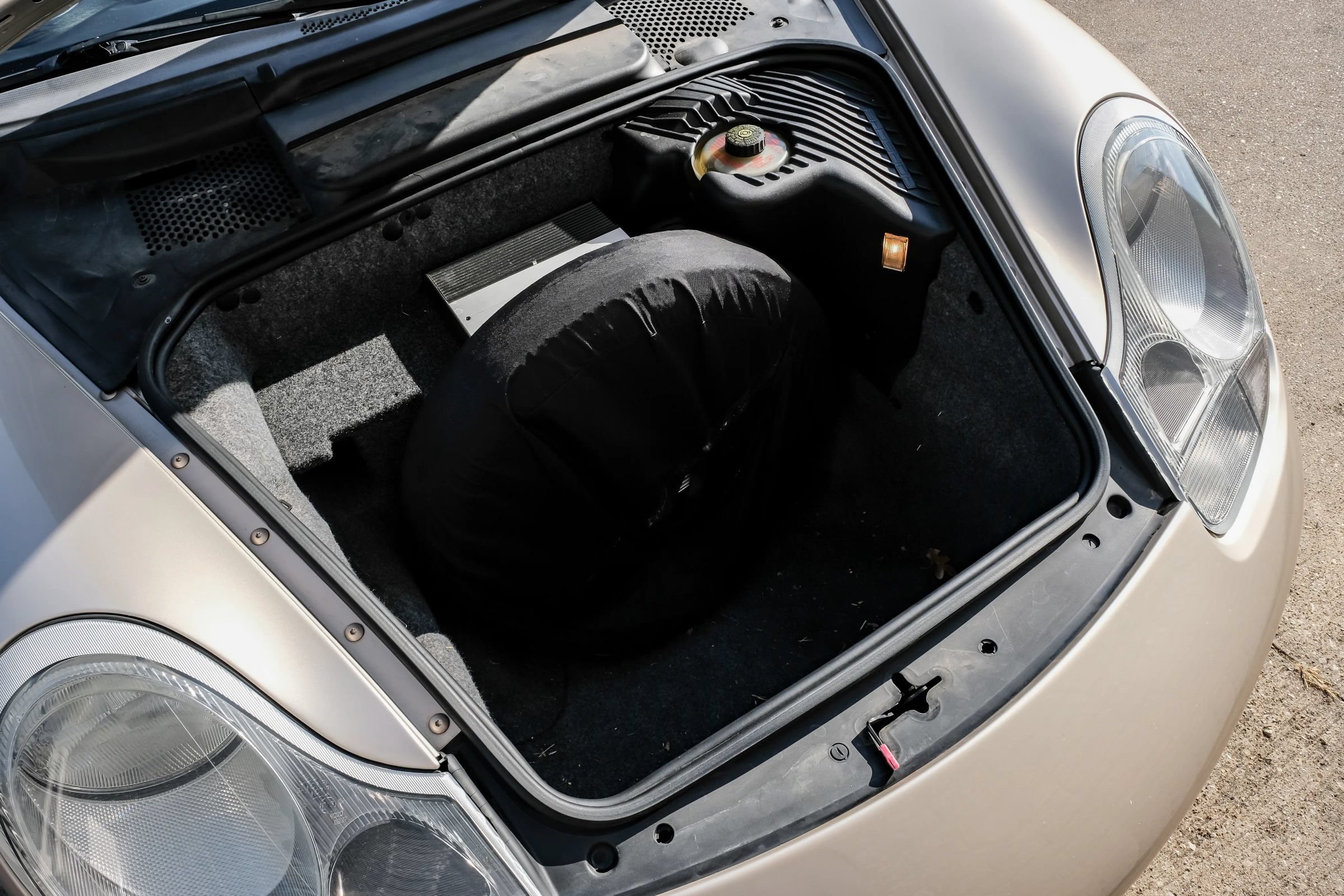 Used 2000 Porsche 911 Cabriolet image 49