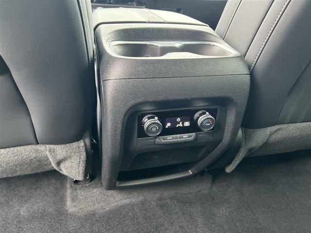 Used 2025 Buick Enclave Preferred AWD/4WD image 36