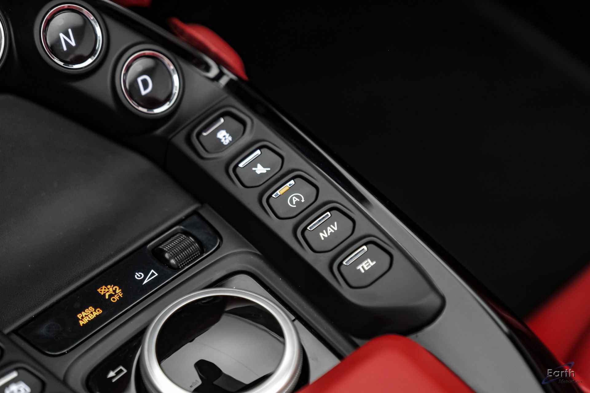 Used 2022 Aston Martin V8 Vantage Roadster RWD image 70