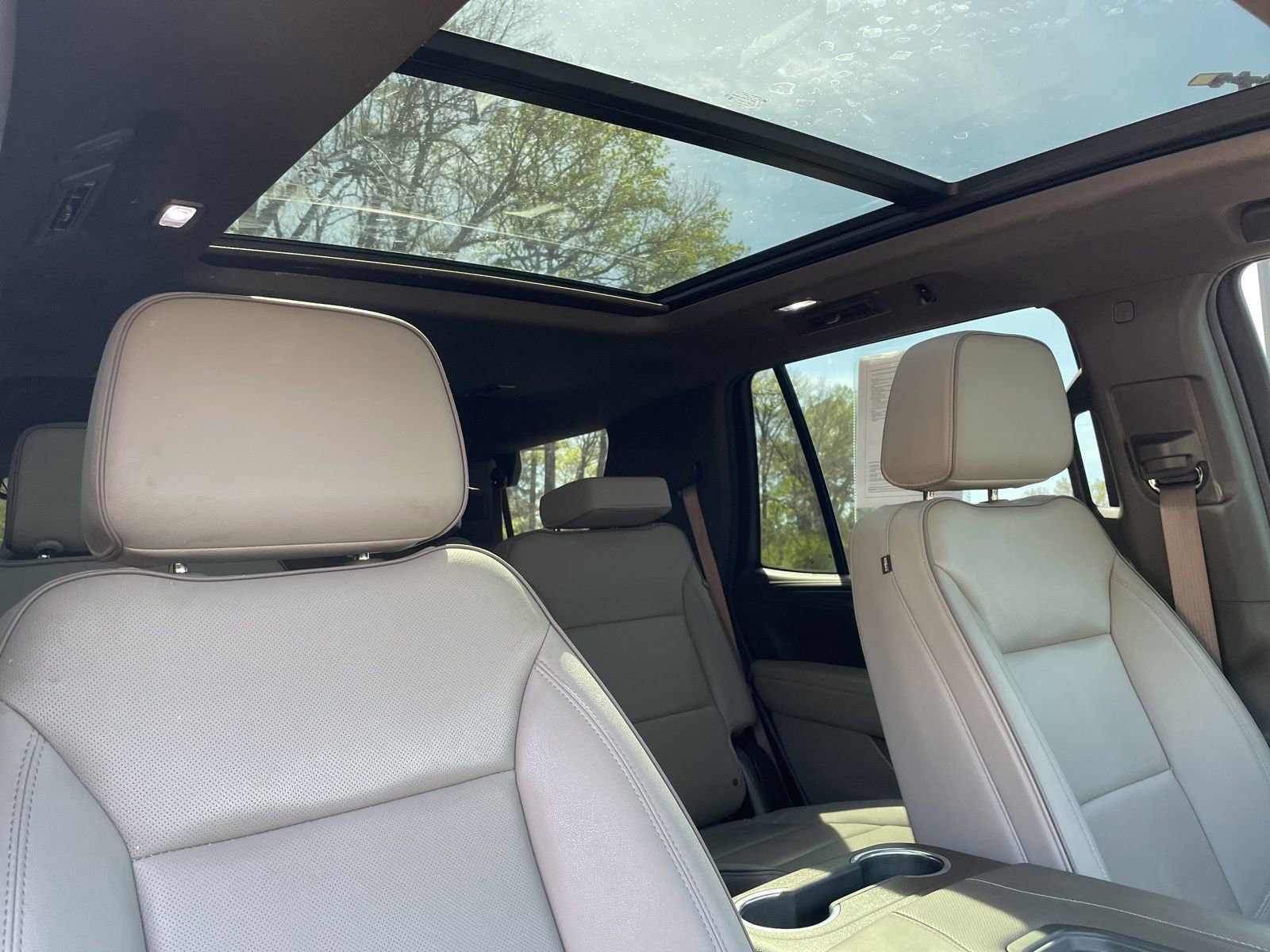 Used 2024 GMC Yukon SLT w/ SLT Luxury Package image 31