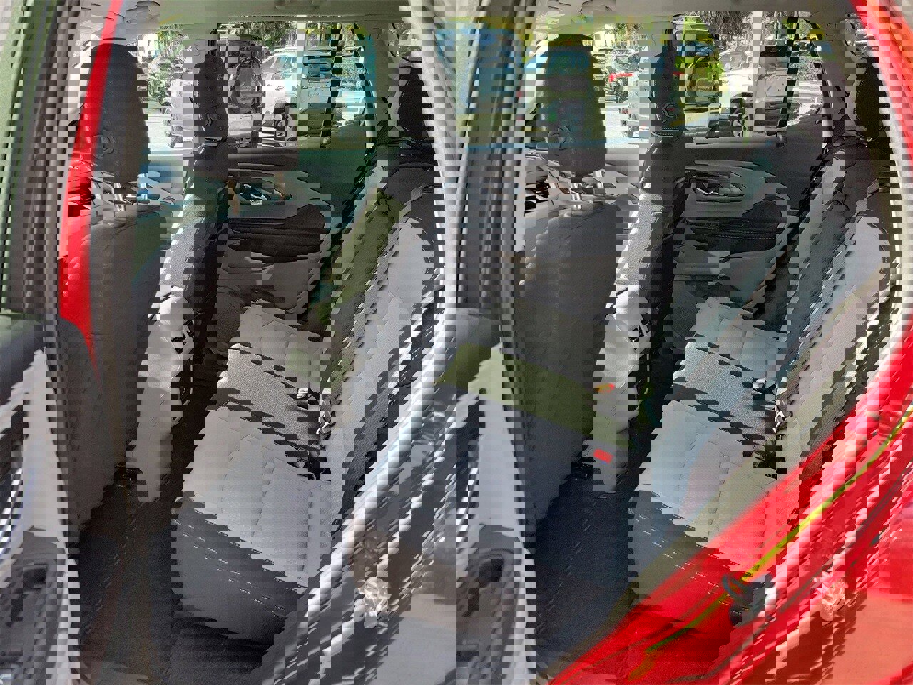 Used 2023 GMC Terrain SLE image 9