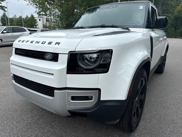 Used 2025 Land Rover Defender 110 S AWD/4WD image 9