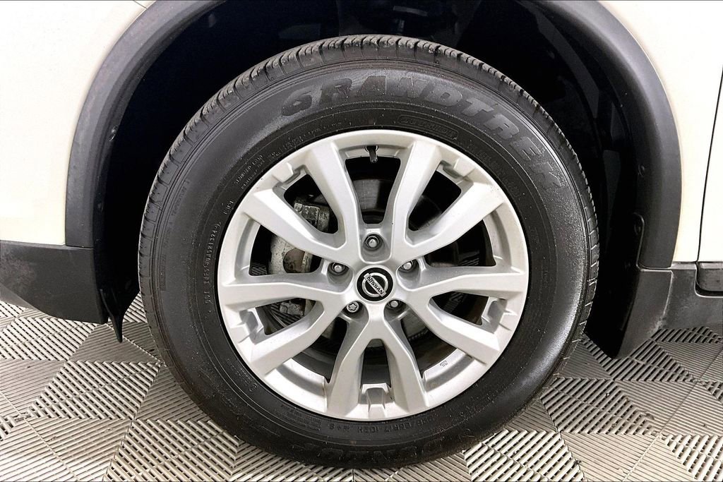 Used 2020 Nissan Rogue SV image 7