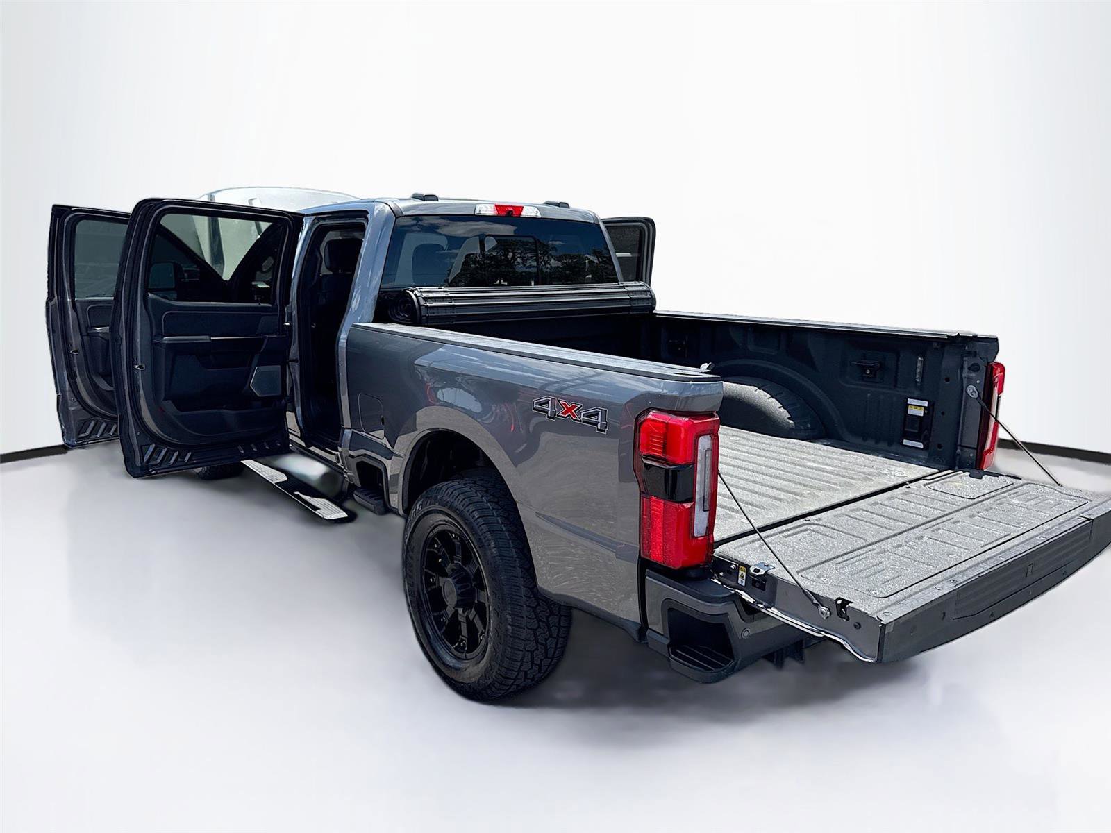 Used 2023 Ford F250 Platinum AWD/4WD image 40