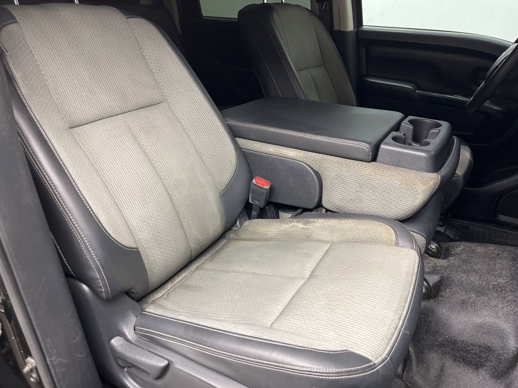 Used 2020 Nissan Titan S w/ Accessory Utility Package RWD image 22