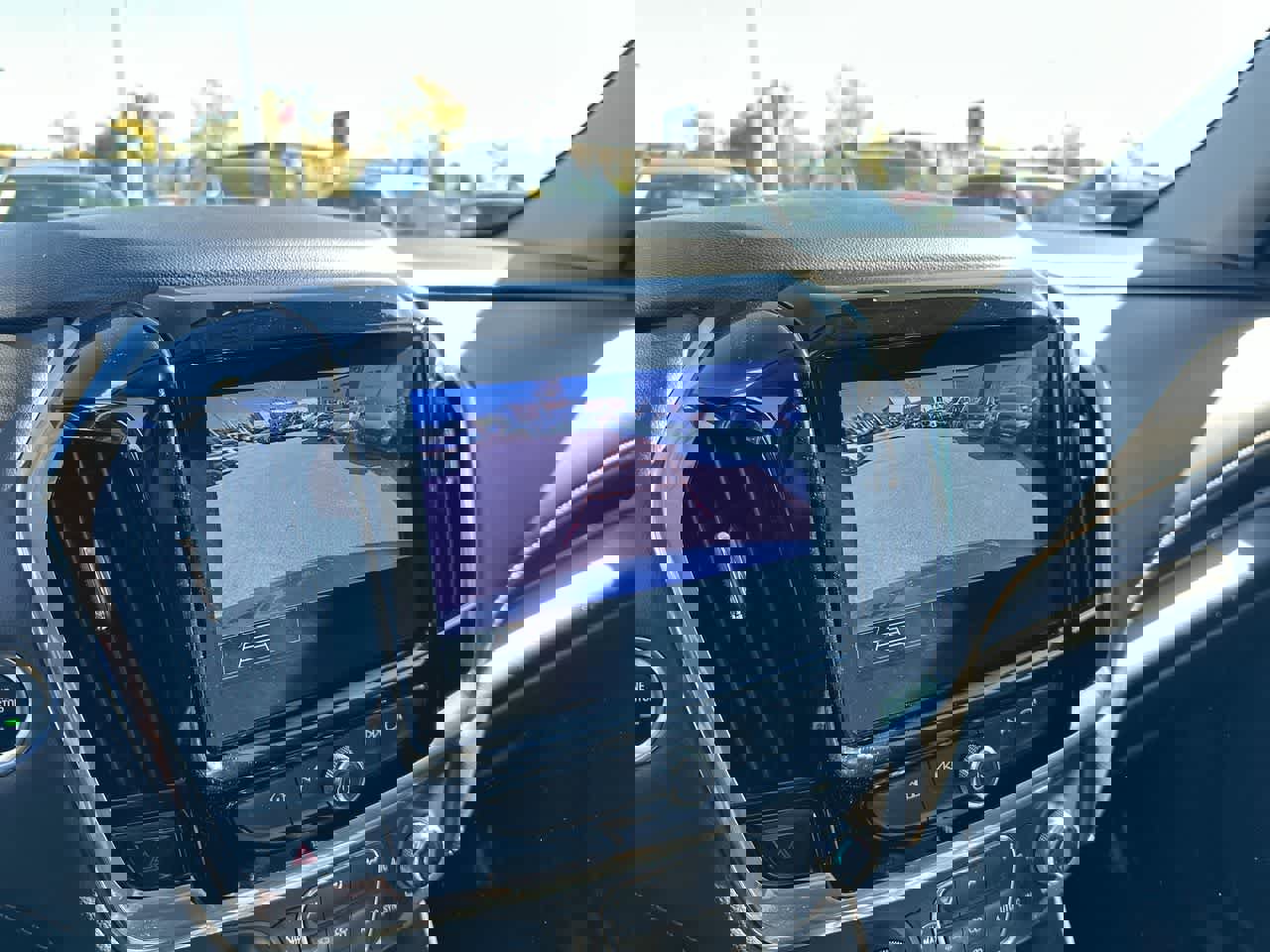 Used 2020 Chevrolet Traverse LT image 32