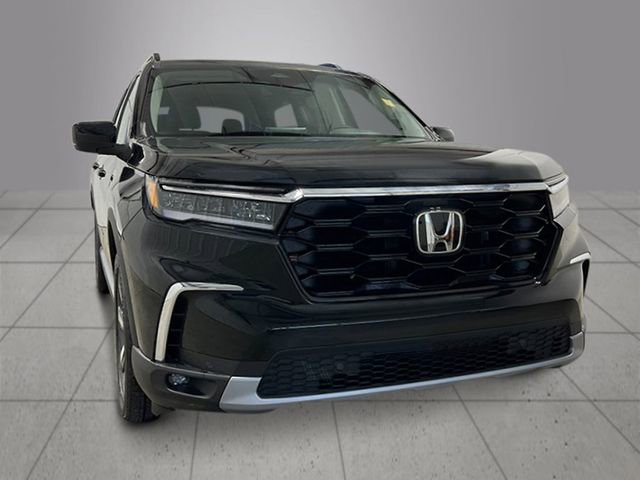 New 2025 Honda Pilot Touring image 11