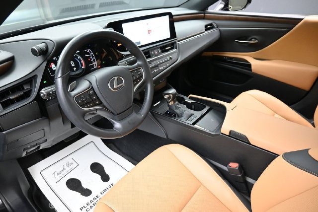 Used 2025 Lexus ES 350 w/ Premium Package FWD image 19