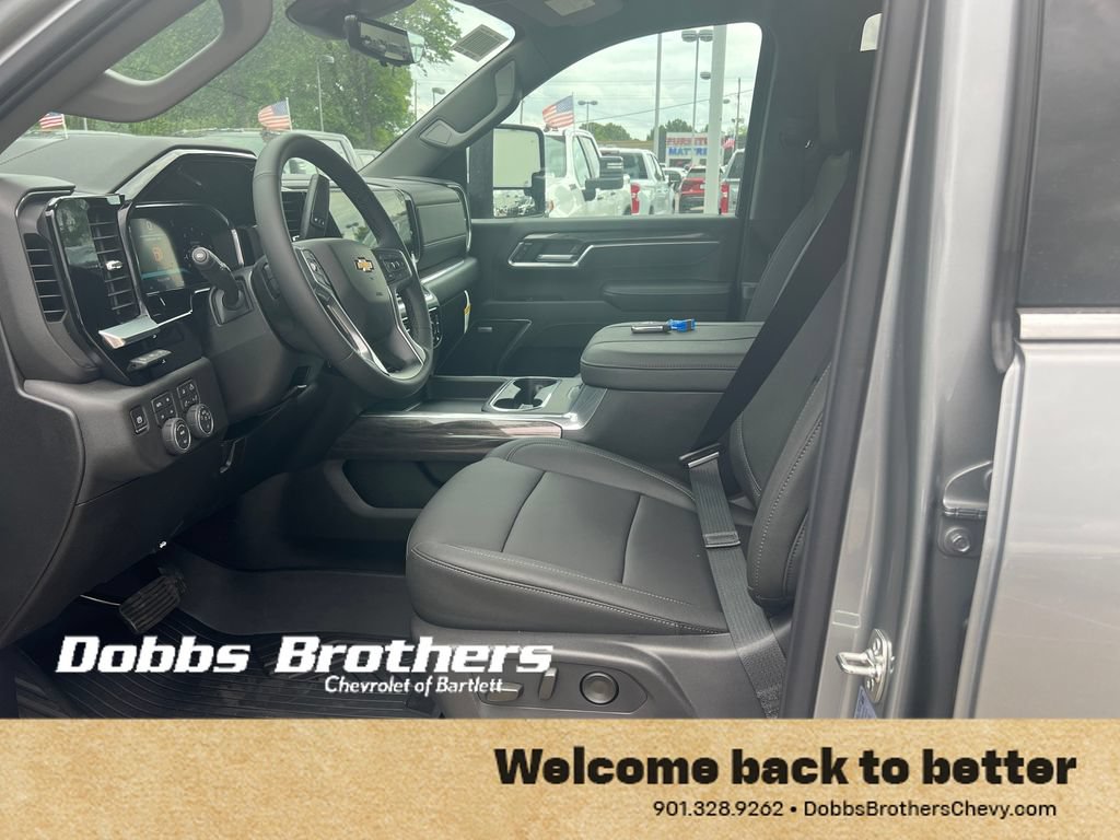 New 2026 Chevrolet Silverado 2500 LTZ w/ LTZ Premium Package AWD/4WD image 10