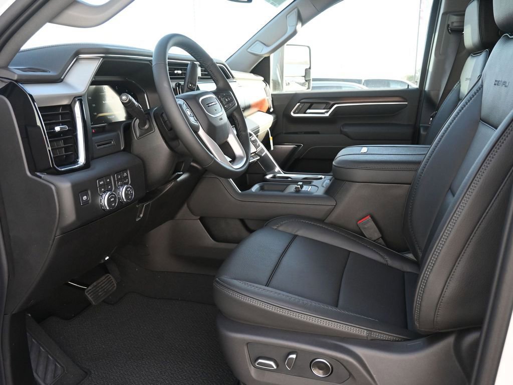 New 2026 GMC Sierra 3500 Denali AWD/4WD image 17
