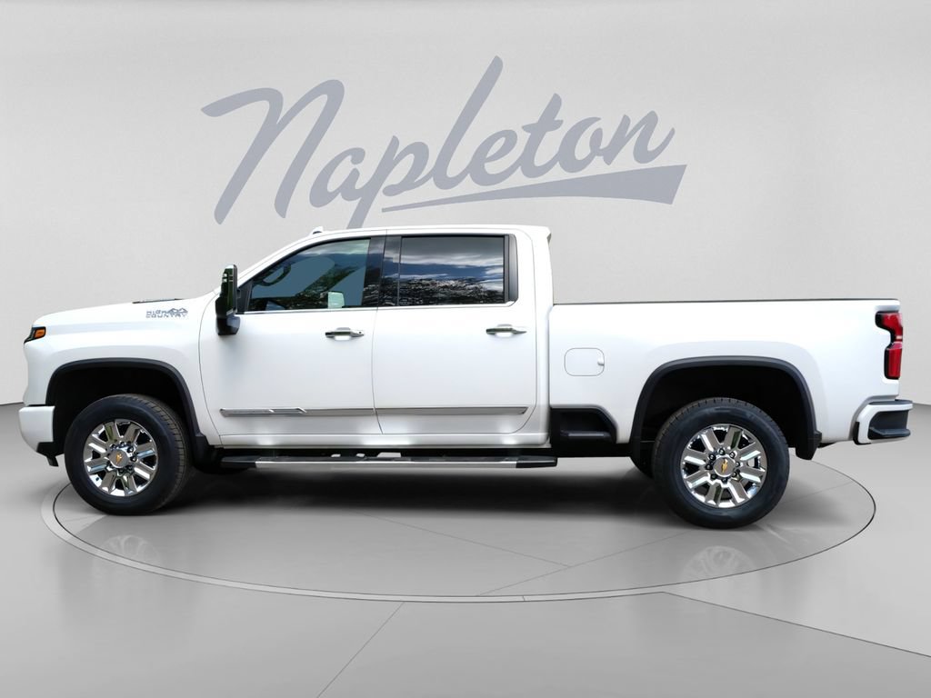 Used 2024 Chevrolet Silverado 3500 High Country w/ High Country Premium Package AWD/4WD image 4