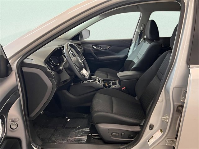 Used 2020 Nissan Rogue SV image 16