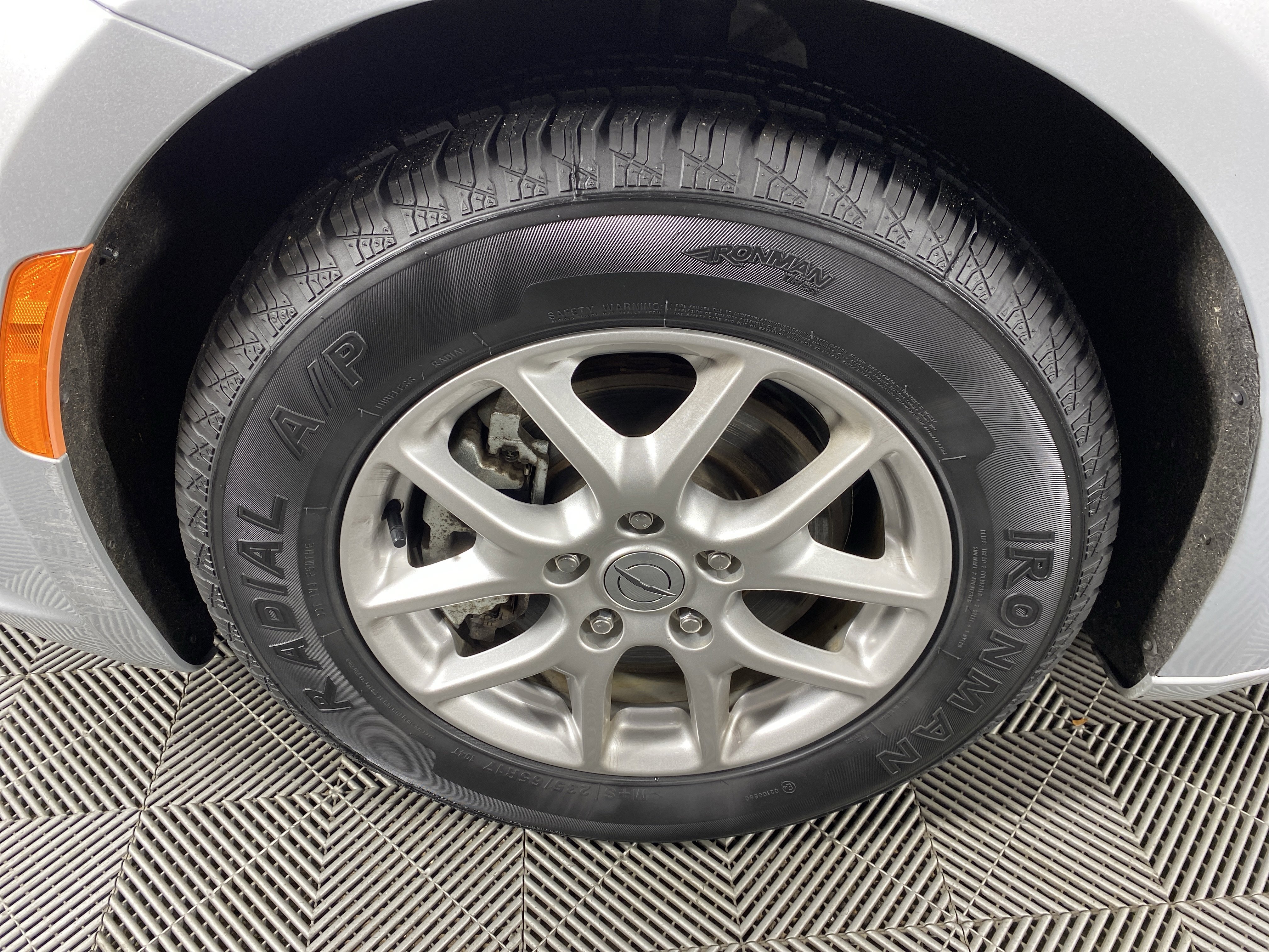 Used 2023 Chrysler Pacifica Touring-L image 12