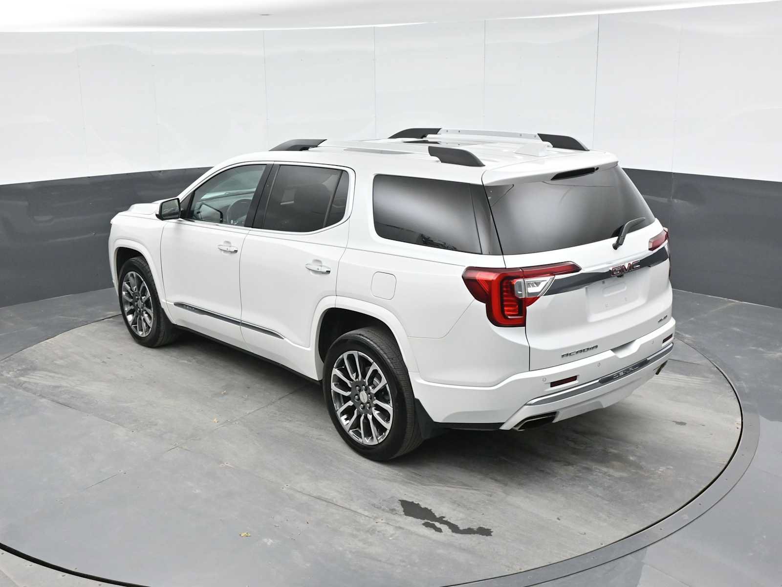 Used 2020 GMC Acadia Denali w/ LPO, Floor Liner Package AWD/4WD image 27