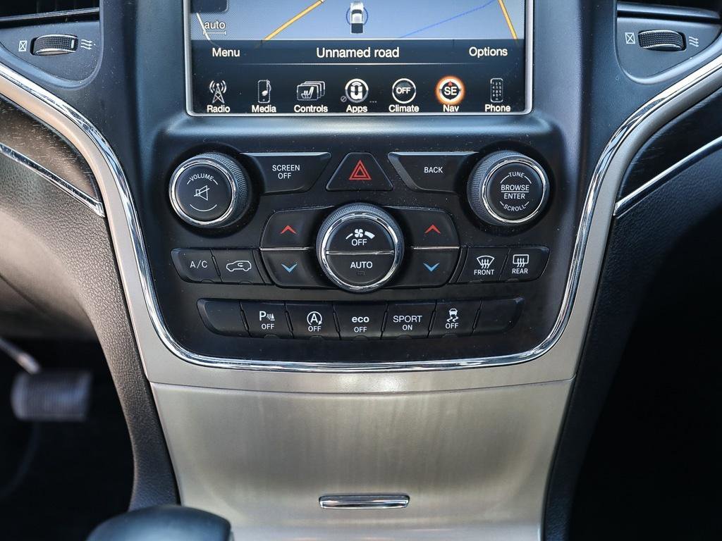 Used 2017 Jeep Grand Cherokee Limited w/ Luxury Group II AWD/4WD image 18
