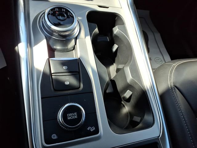 Used 2023 Ford Explorer XLT w/ Equipment Group 202A AWD/4WD image 23
