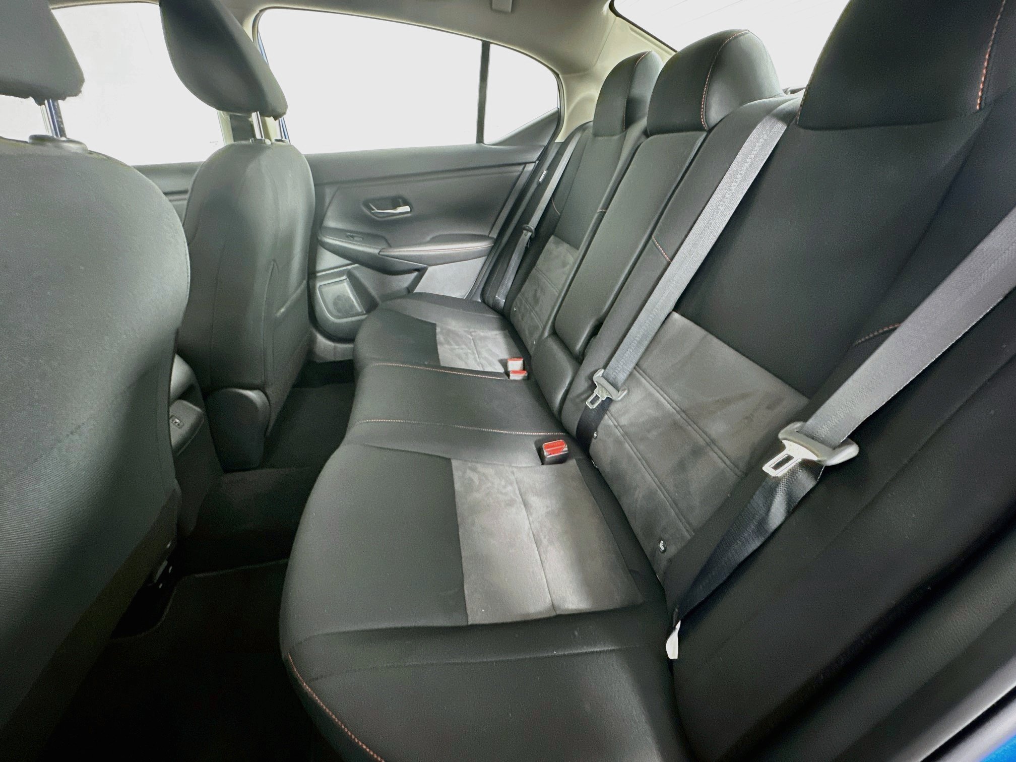 Used 2025 Nissan Sentra SR FWD image 25