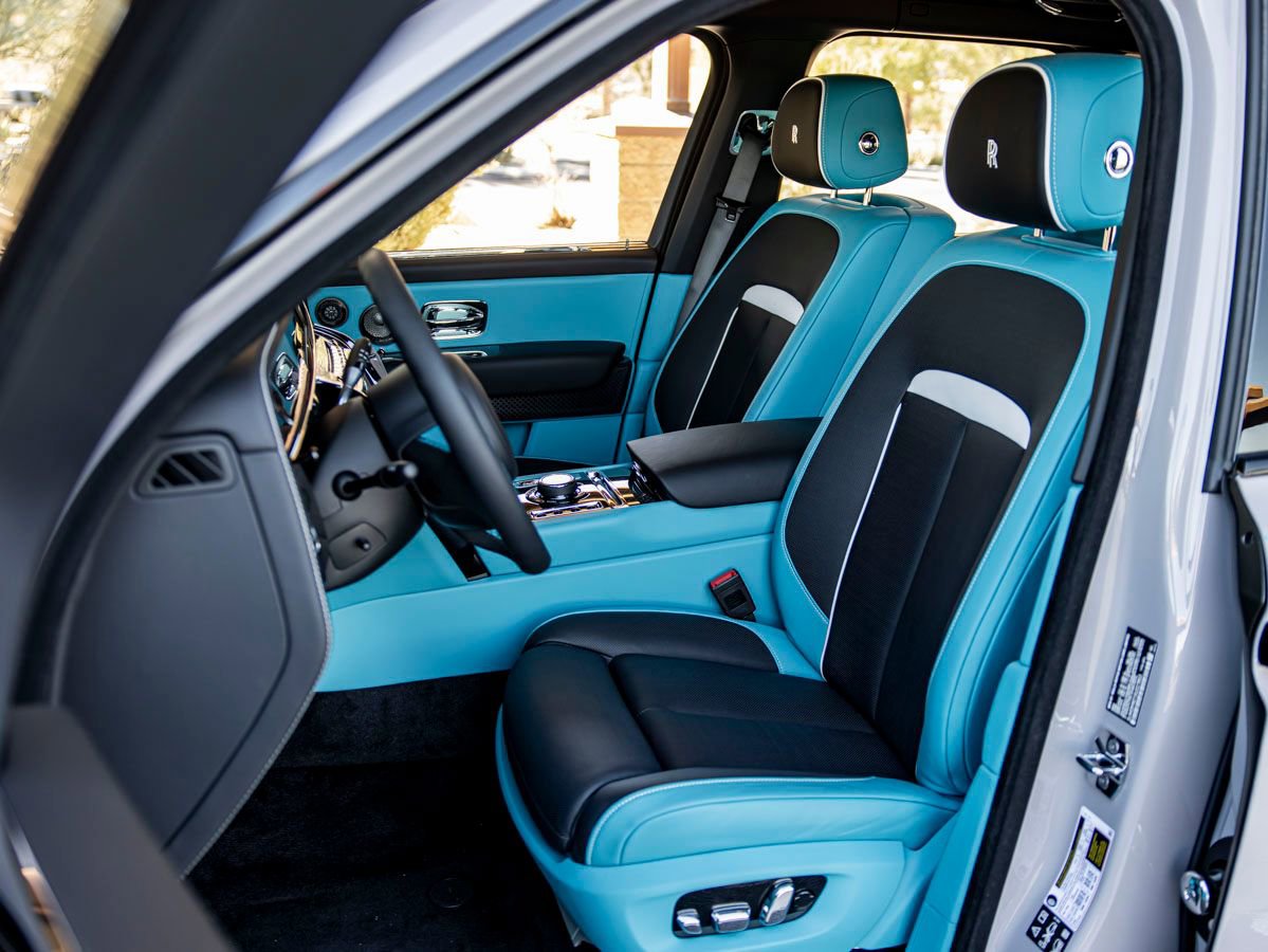 Certified 2025 Rolls-Royce Cullinan Black Badge image 24